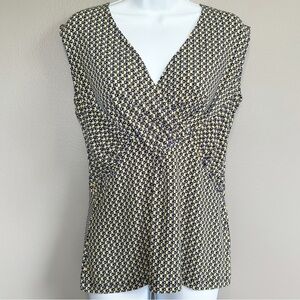 New York & Company Sleeveless Blouse With V Cut Neck Medium